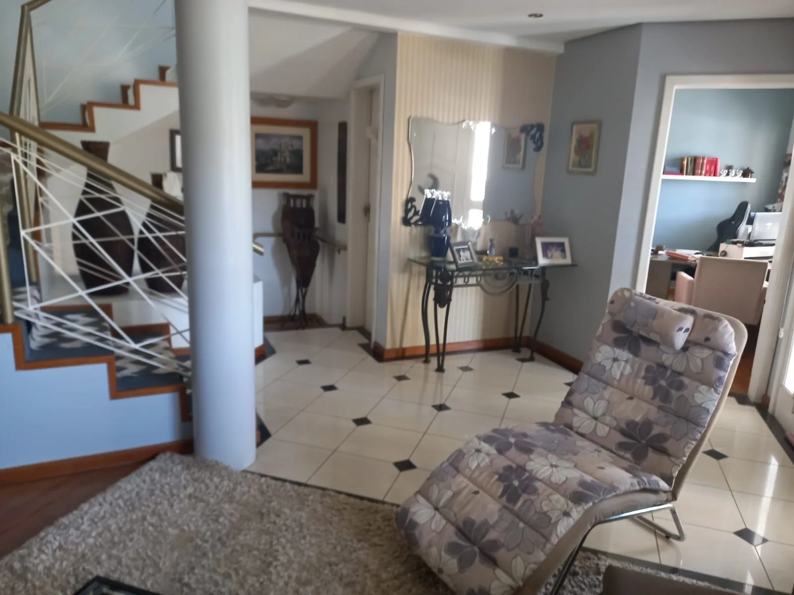 Imagem Vende-se sobrado com 5 quartos (3 suítes), 428m² e 3 vagas - Alto Petrópolis