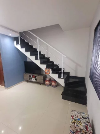 Imagem Sobrado com 2 suítes à venda, 100 m² por R$ 530.000 - Praia das Palmeiras - Caraguatatuba/SP