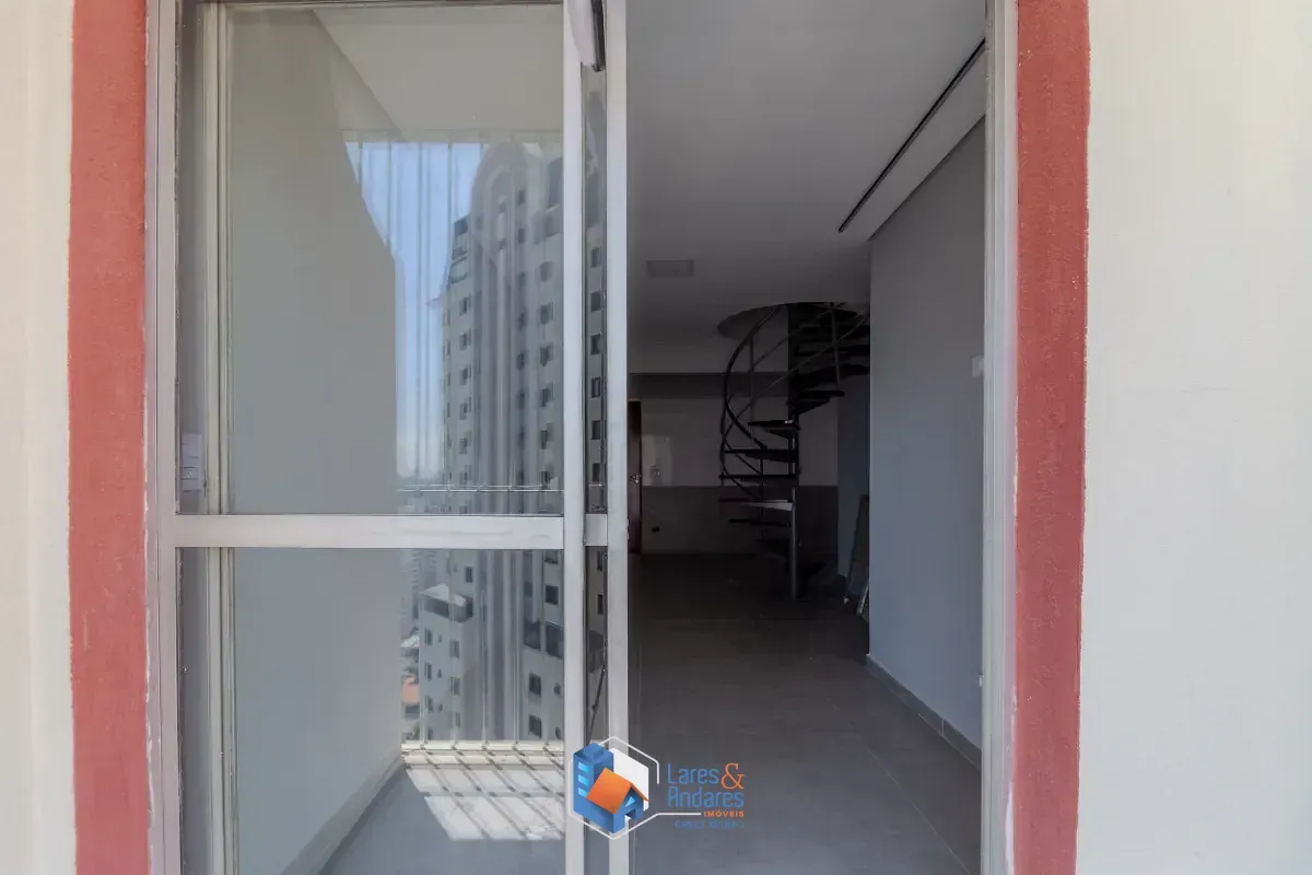 Imagem Cobertura para venda em Cambuci com 3 quartos, sendo 1 suíte, 119m²