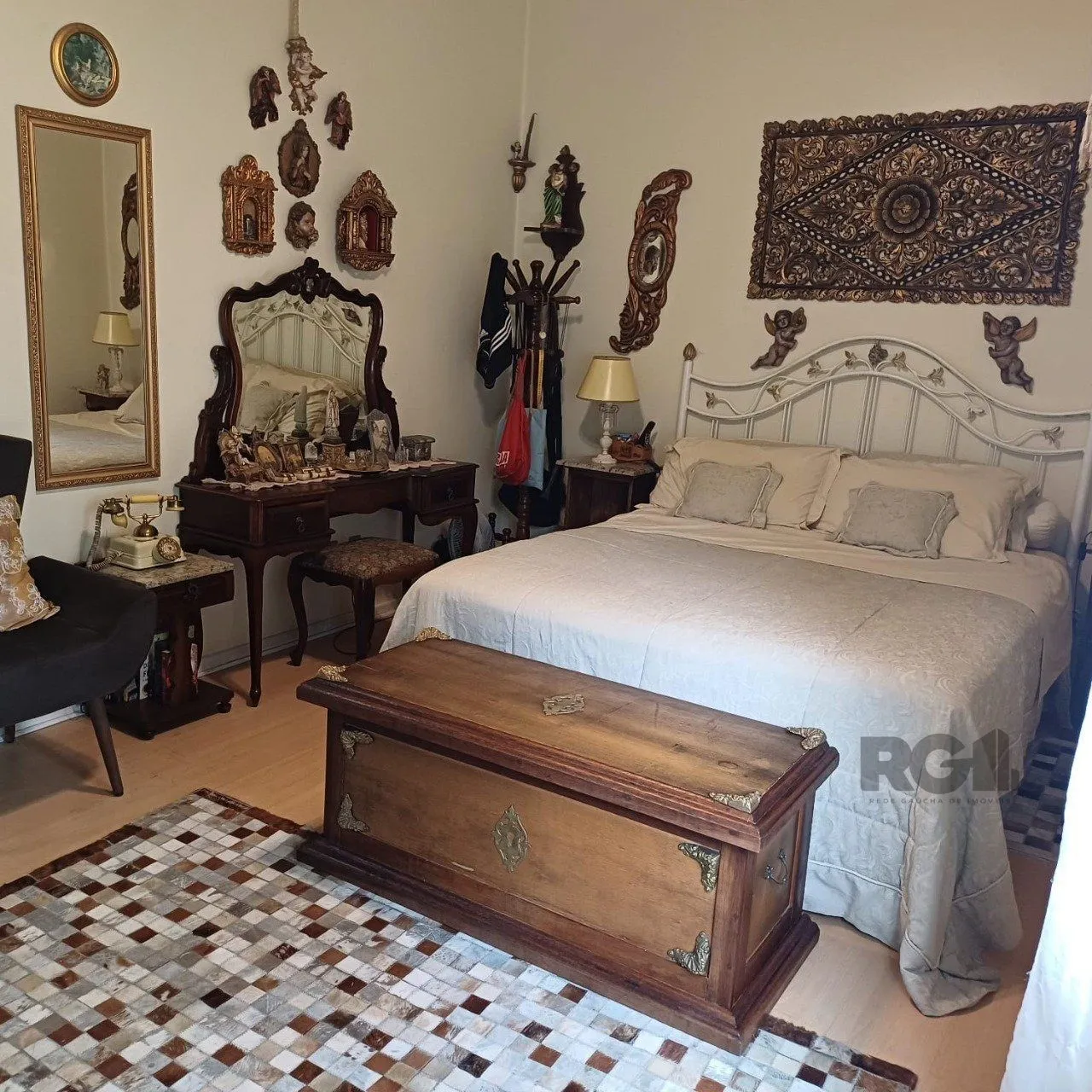 Imagem Apartamento de 3 quartos, localizado no bairro Petrópolis em Porto Alegre/RS.
