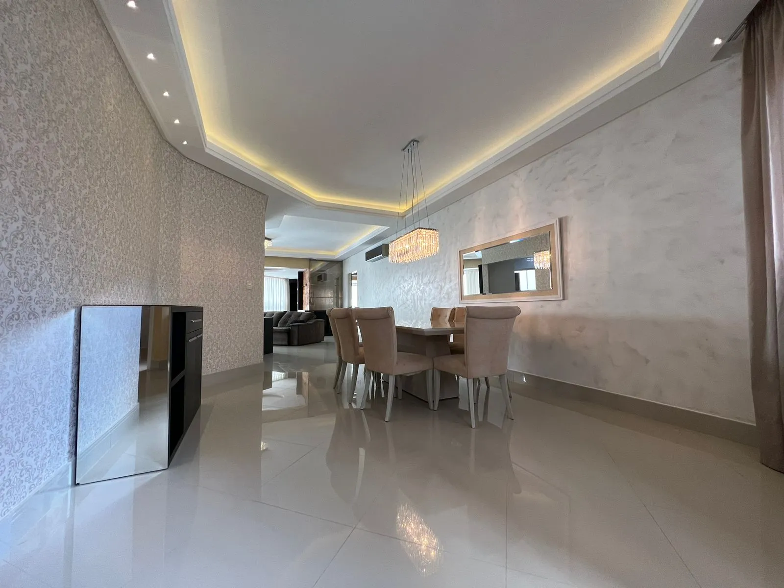 Imagem Apartamento com vista para o mar à venda com 178m2 por R$ 2.880.000,00