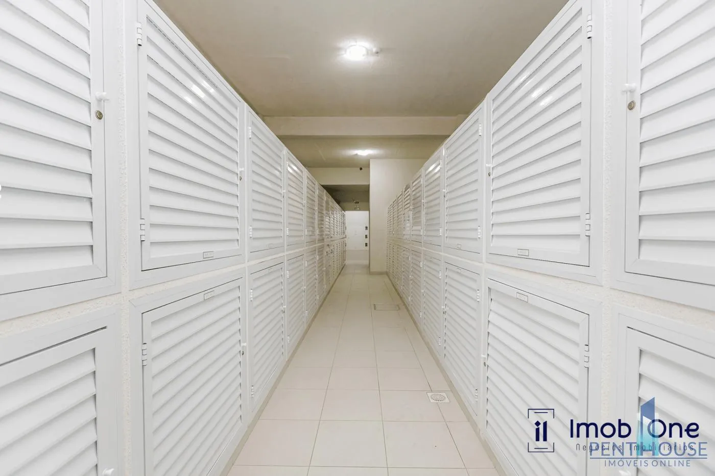 Imagem Apartamento Zona Central para Venda em Balneário Camboriú, CENTRO, 3 dormitórios, 1 suíte, 3 banheiros, 2 vagas