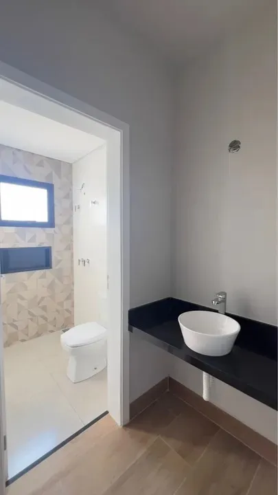 Imagem Sobrado Novo com 3 Suítes Localizado no Jardim Residencial Villagio Ipanema I.