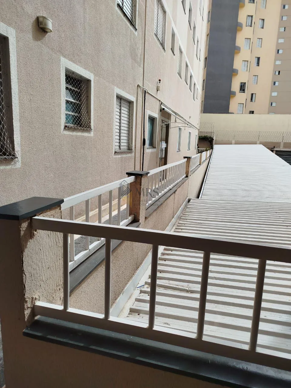 Imagem TÉRREO, 2 Dorms e 1 Vaga Coberta: Conforto e Praticidade no Residencial Janaína!