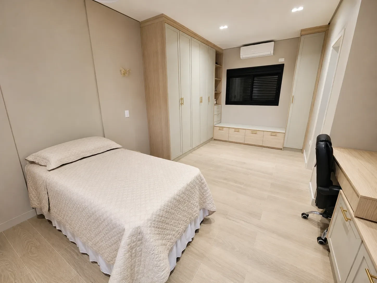 Imagem Sobrado com 5 Quartos à Venda, 271 m² em Jardim Casqueiro - Cubatão