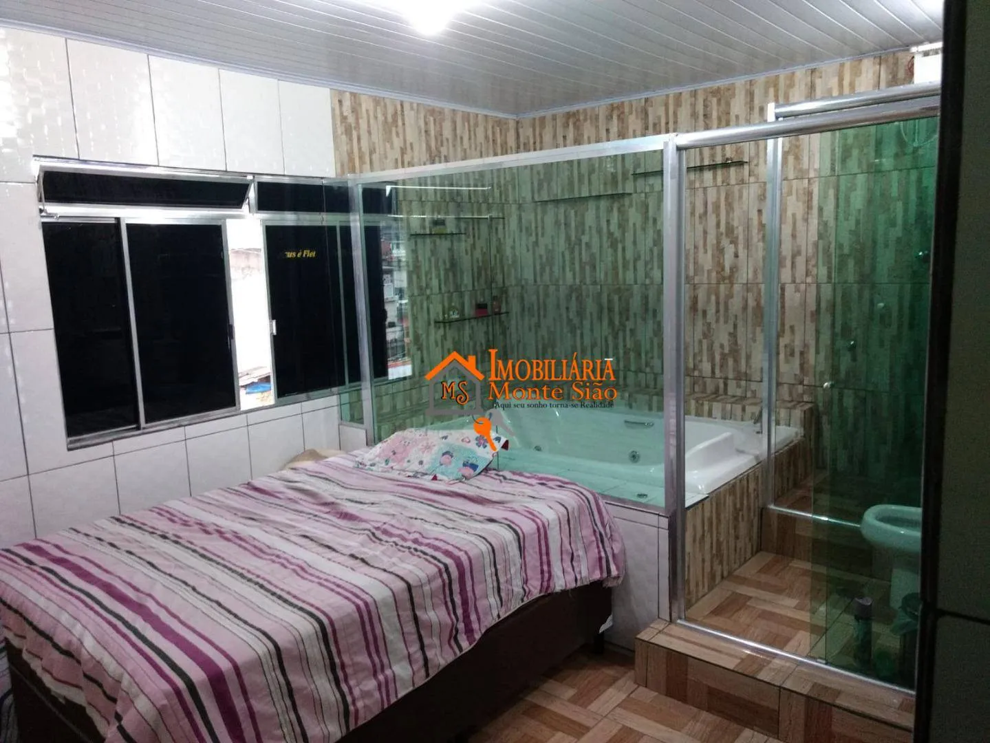 Imagem Sobrado com 5 dormitórios à venda, 150 m² por R$ 425.000,00 - Vila Carmela II - Guarulhos/SP