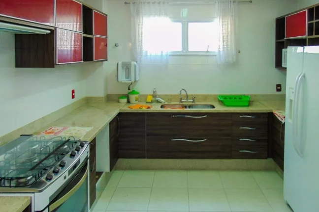 Imagem Enseada - Conjunto de casas - Alto padrão - Próximo ao Hotel Casa Grande.