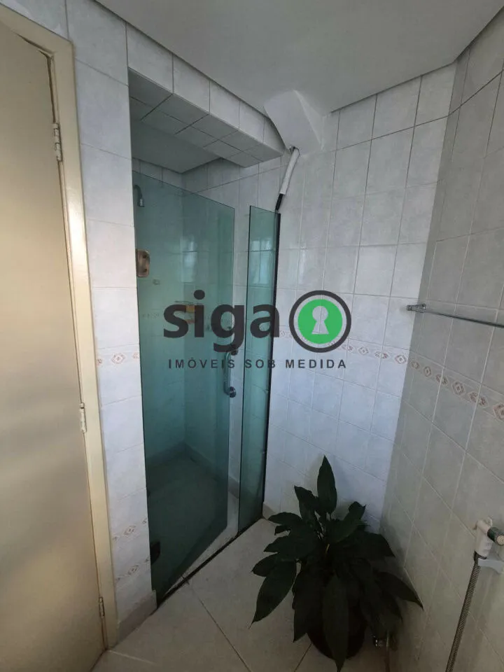 Imagem Apartamento de 148m² com 4 Dormitórios e 3 Vagas na Av. Pavão.