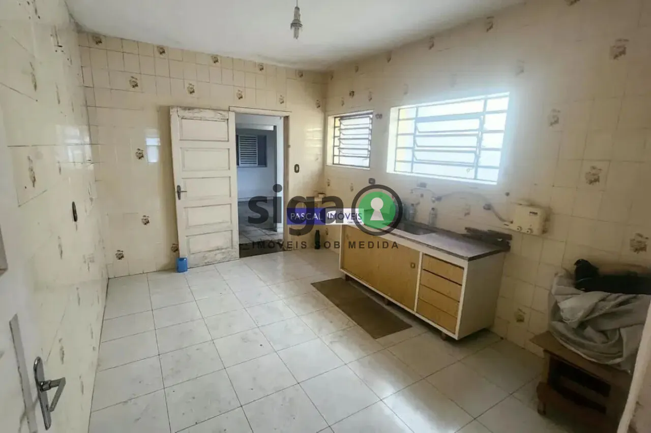 Imagem Casa à venda com 3 dormitórios e suíte