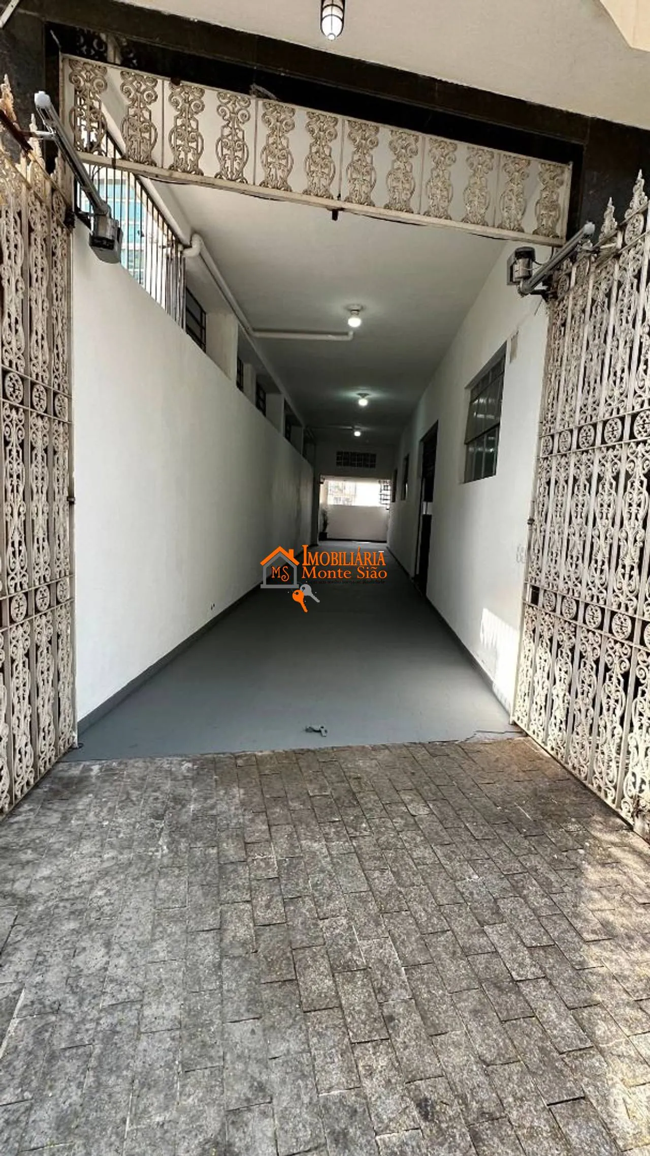 Imagem Salão para alugar, 250 m² por R$ 6.205,00/mês - Vila das Palmeiras - Guarulhos/SP