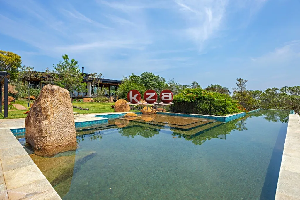 Imagem Venda de Casa Espetacular em Itu-SP: 5 Quartos, 3 Suítes, 3 Salas, 800 m² constr. Muita Natureza, 20.000 metros de terreno no Jardim Paraíso II.