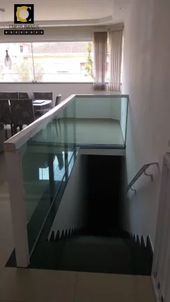 Imagem Casa impecável na Vila Belmiro em Santos com 146m² Sò 892 mil