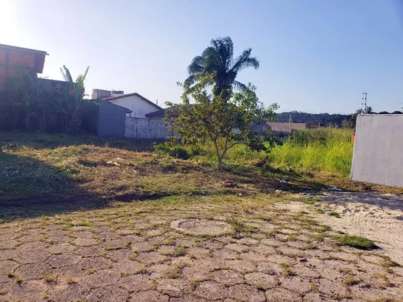Imagem TERRENO POR BOM PREÇO EM LOCAL COM TODOS OS SERVIÇOS PÚBLICOS