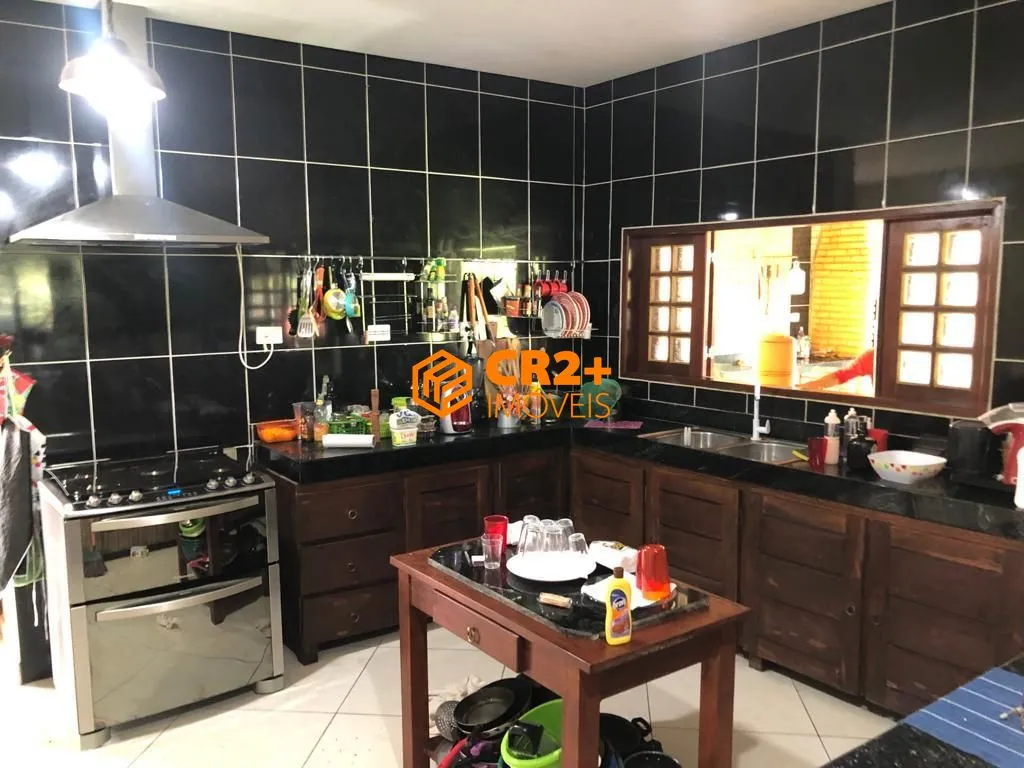 Imagem Vendo casa 03 quartos, 03 suítes, 315 m2, 04 vagas de garagem em Moreno- 1.385m²