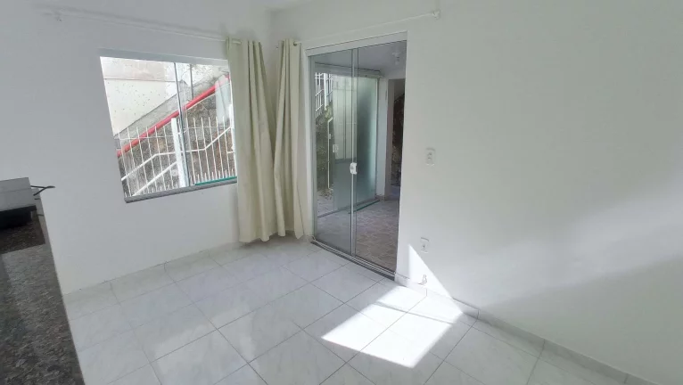 Imagem Apartamento 1 Dormitório, 42 m2, Sem Garagem, Aceita Pets, 600m da UFSC e próximo da ELASE. Florianópolis, SC.