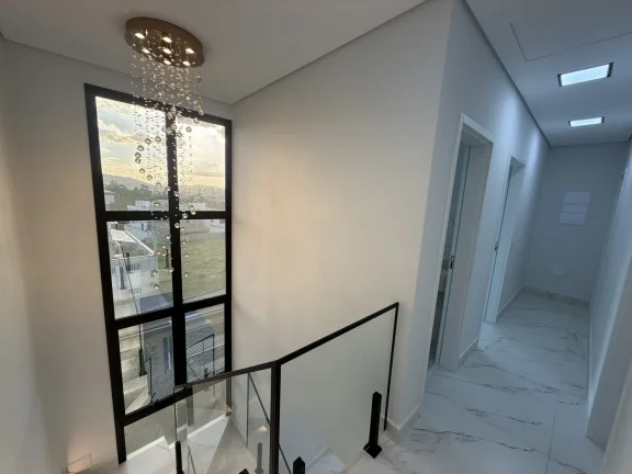 Imagem Casa à Venda com 6 Vagas e Piscina em Santana de Parnaíba