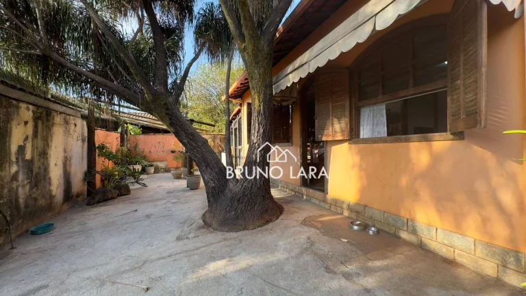 Imagem Casa a venda em Igarapé MG / Centro