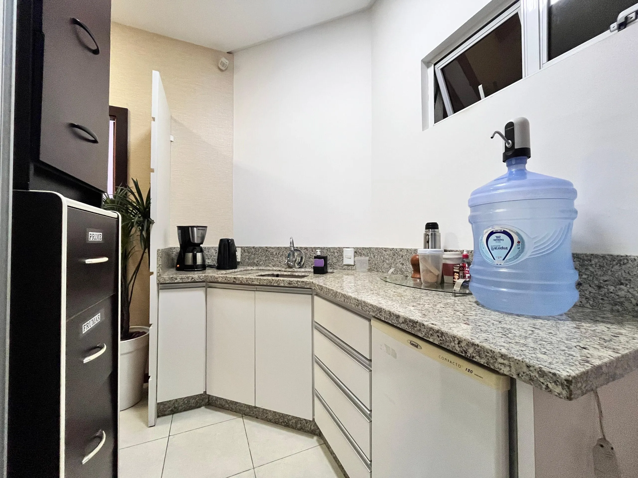 Imagem Sala Comercial à venda com 67m2 por R$ 848.000,00