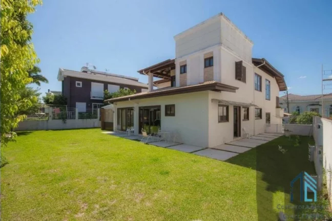 Imagem Casa a venda em condomínio, 04 suítes, 06 vagas, no Alphaville em Pinhais PR
