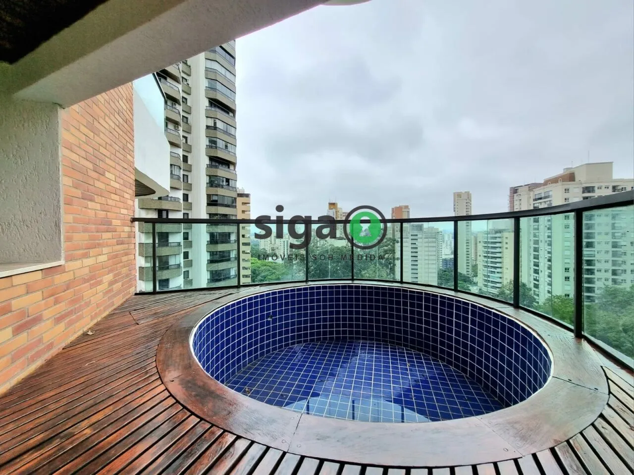 Imagem VENDE no Morumbi (Vila Suzana) Apartamento com 4 suítes, 4 Vagas + Depósito