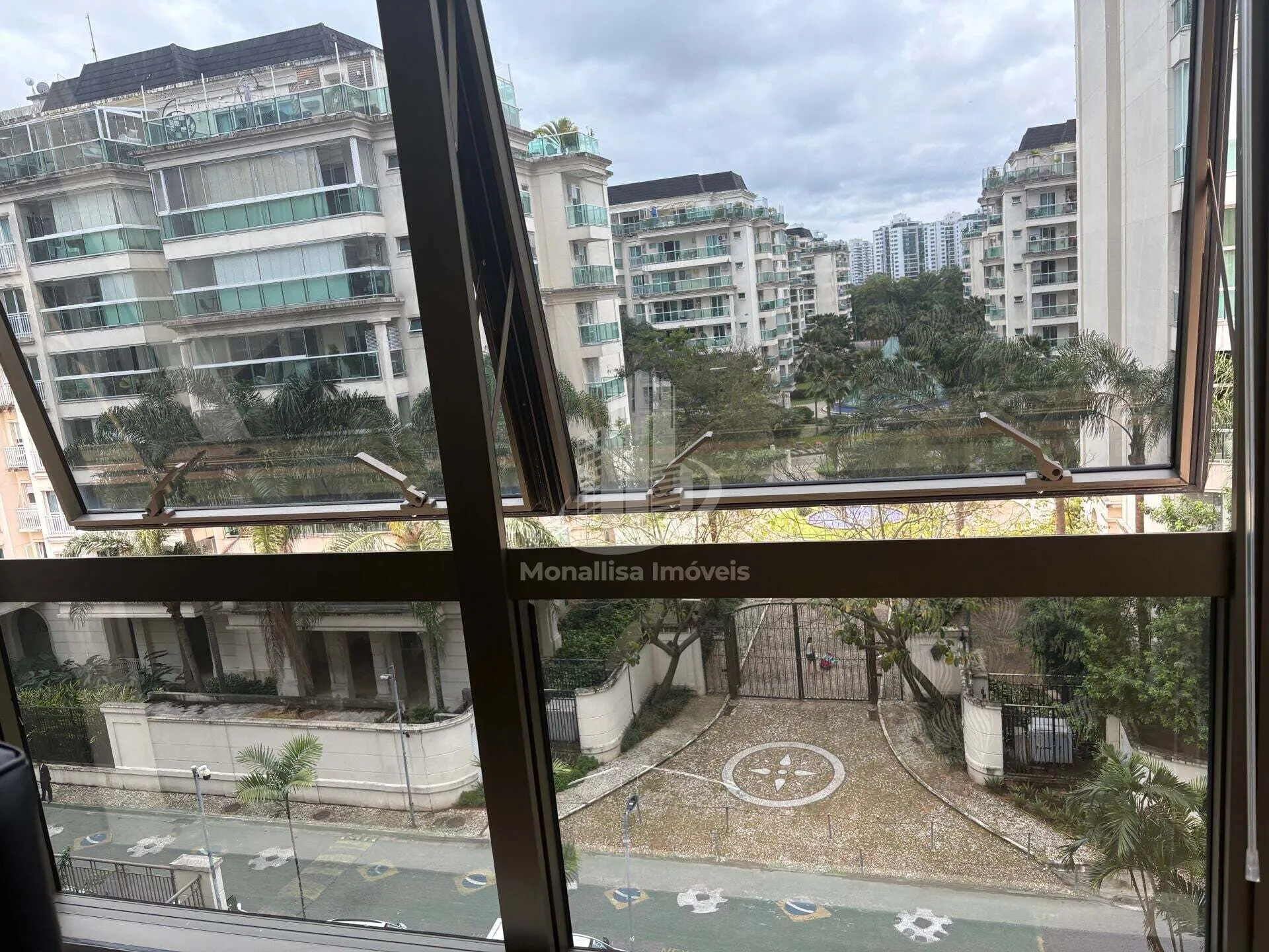 Imagem Sala comercial para alugar no bairro Zona Oeste em Rio de Janeiro/RJ