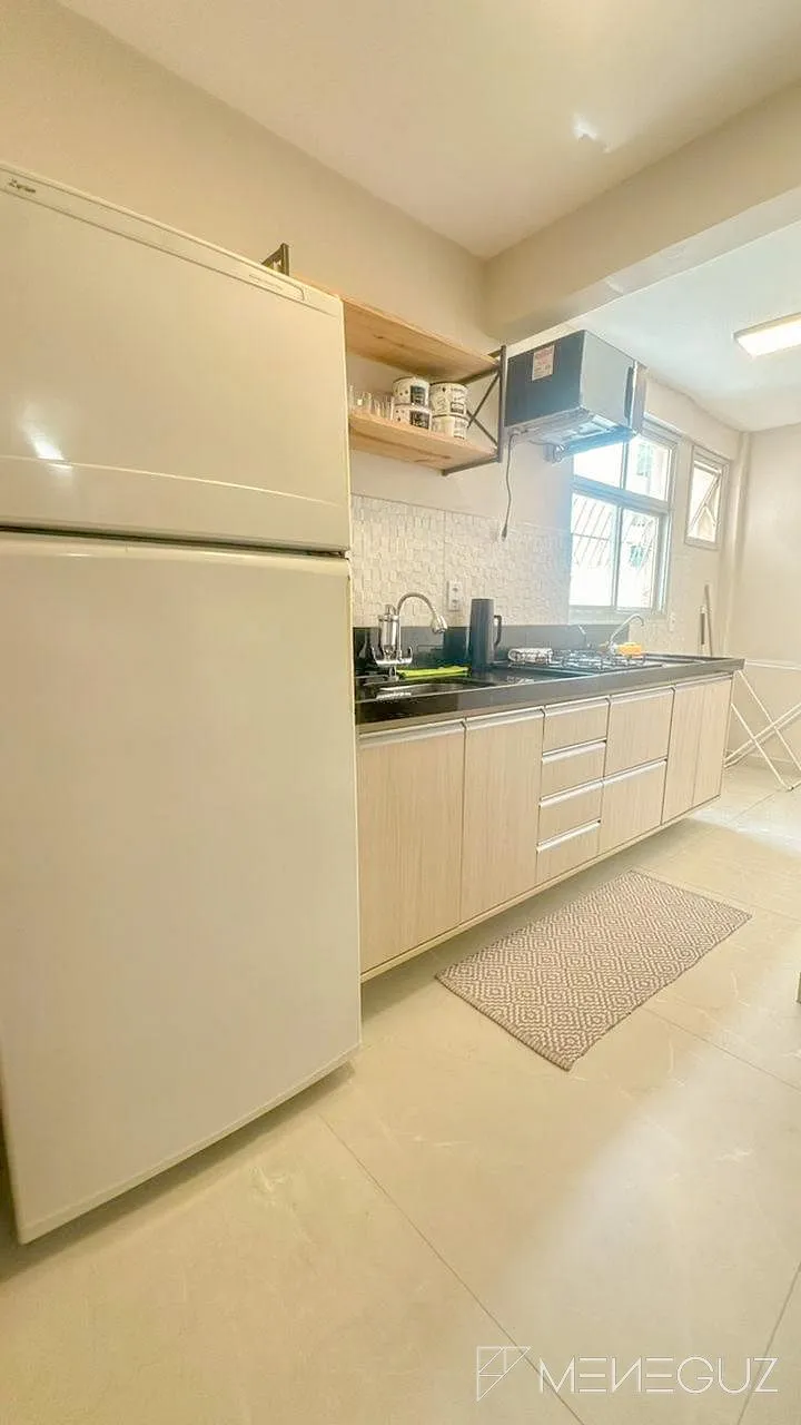 Imagem Apartamento 2 quartos, finamente mobiliado a uma quadra do mar