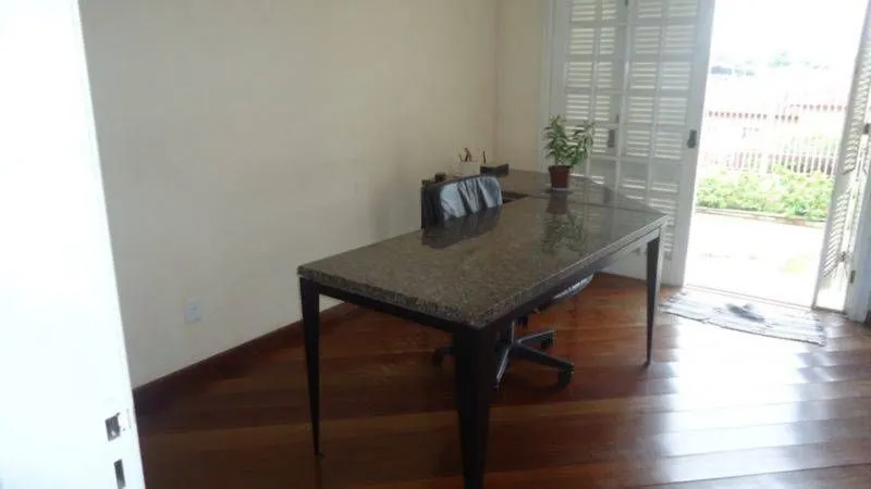 Imagem Casa para Venda - 400m², 4 dormitórios, sendo 1 suites, 4 vagas - Jardim Sabará