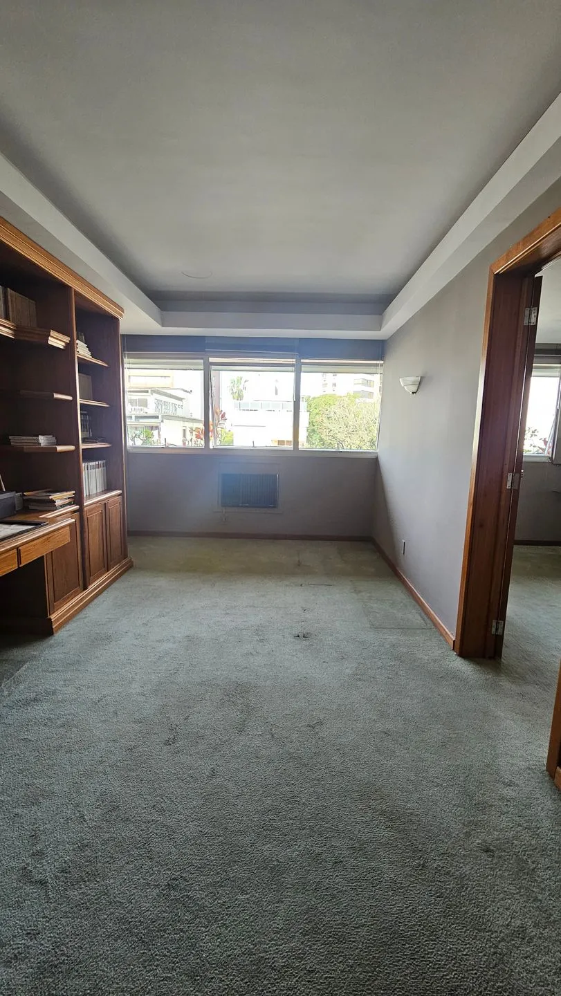 Imagem Conjunto Comercial à venda em Porto Alegre, Higienópolis, 75.61m2