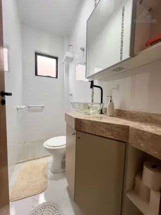 Imagem Casa Térrea em Condomínio, bairro Maracanã - A 300 Metros da Praia