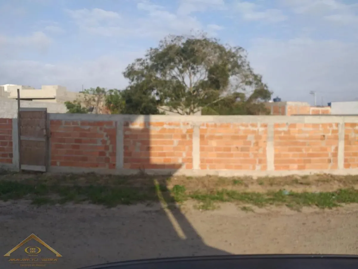 Imagem Lote para Venda em Cabo Frio / RJ no bairro Vila do Peró