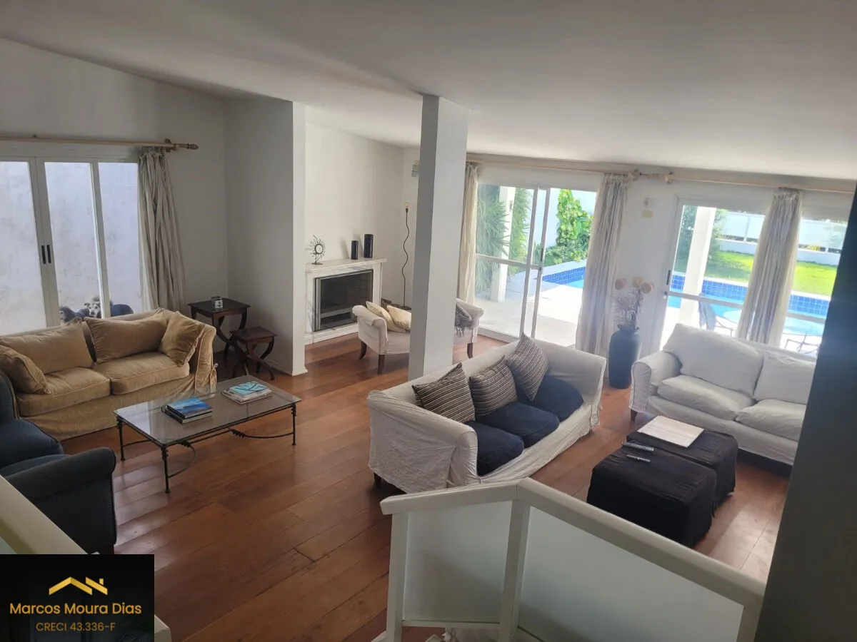 Imagem Casa no Parque dos Príncipes com 3 suítes, 236 m² de área constrúida em 462m² de terreno. Piscina e Churrasqueira