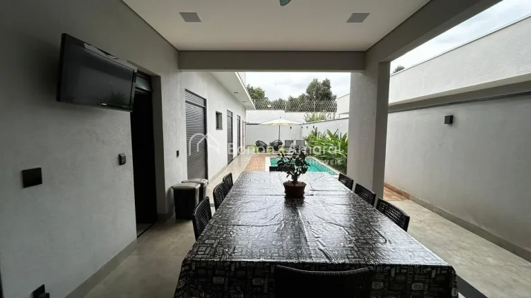 Imagem Esta casa térrea une modernidade, conforto e inovação em cada detalhe. Com 194 m² de área const...