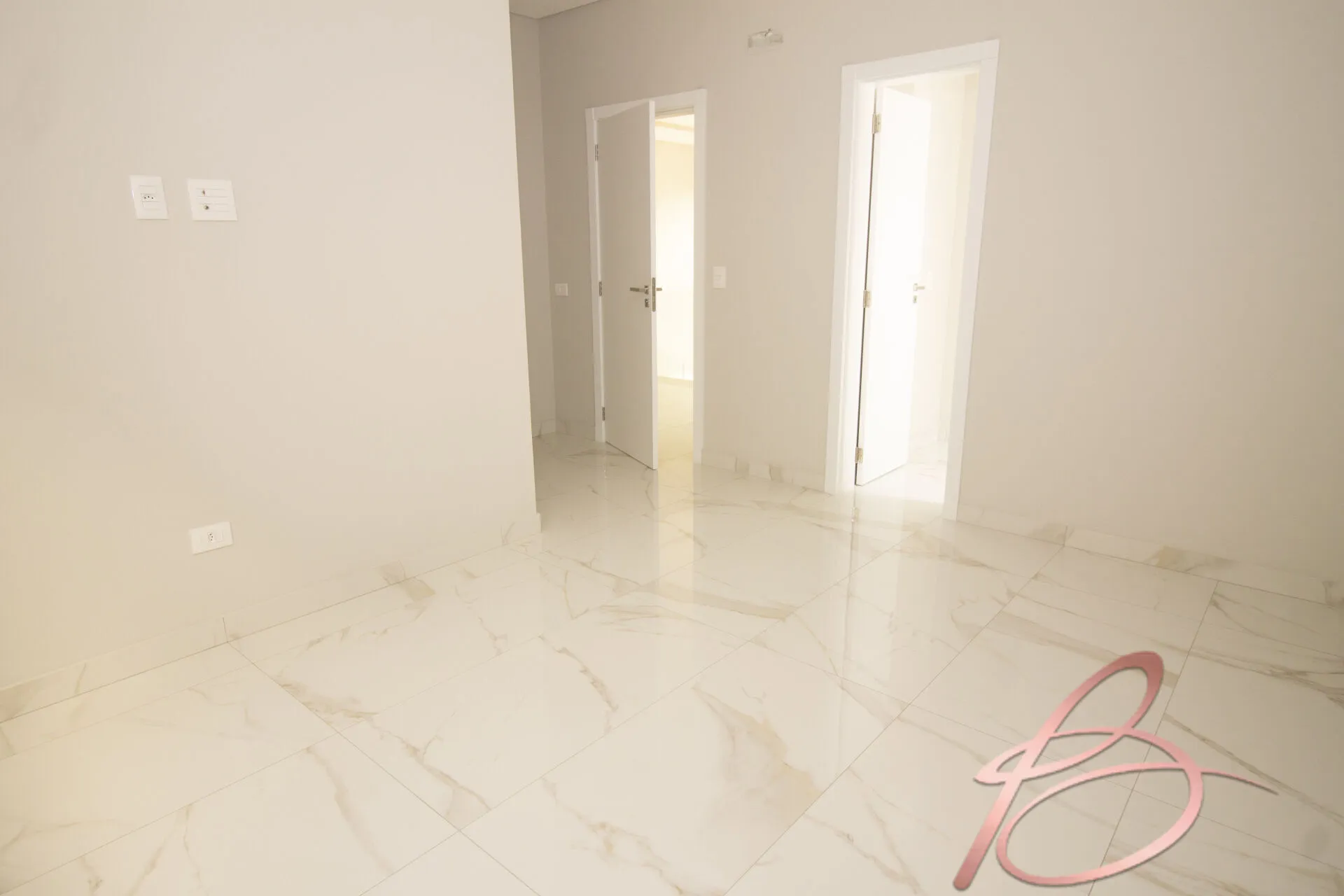 Imagem Casa à venda no bairro Barra - Balneário Camboriú/SC