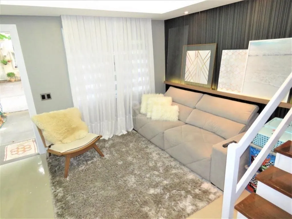 Imagem Ótima casa com 2 dormitórios com suíte master para Comprar