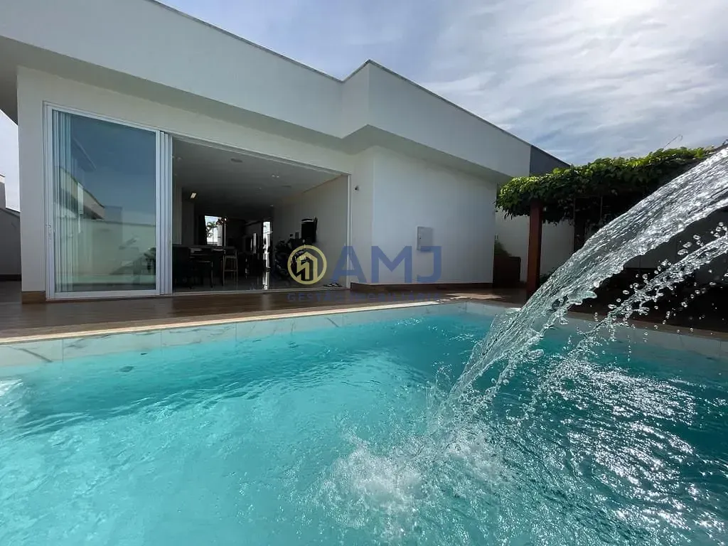 Imagem Vendo Casa Térrea de Alto Padrão no Condomínio do Lago