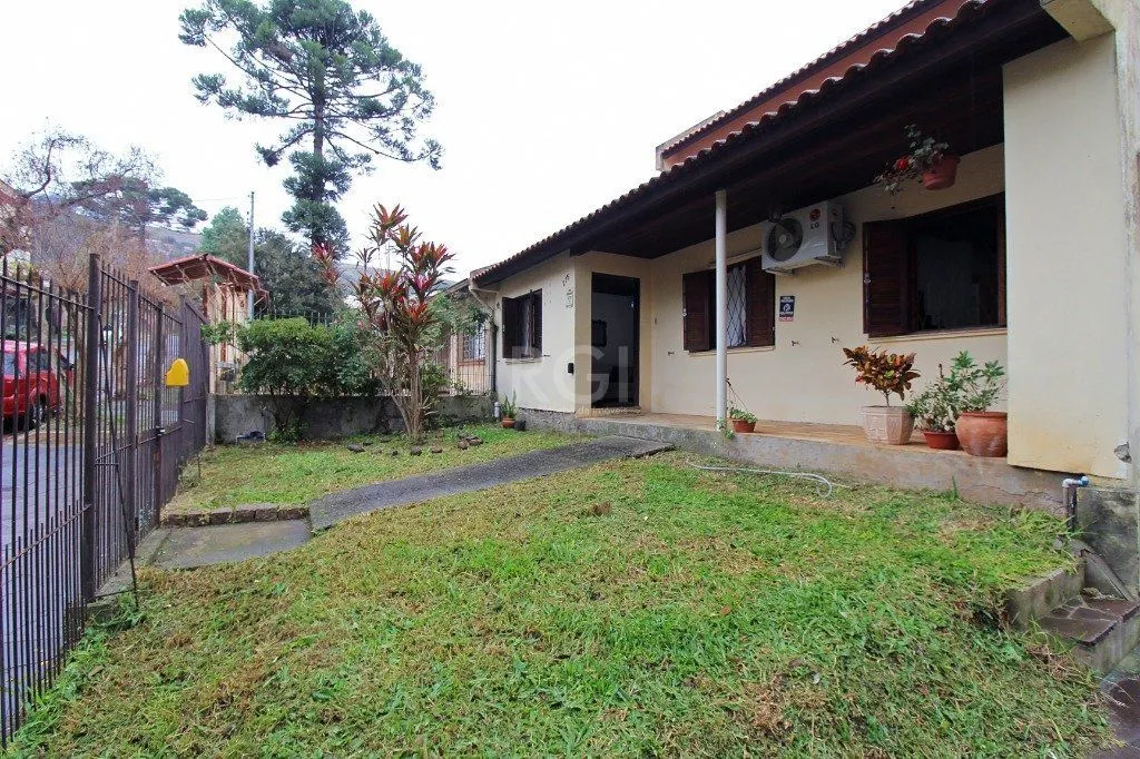 Imagem Casa para Venda - 150m², 4 dormitórios, sendo 1 suites, 3 vagas - Nonoai