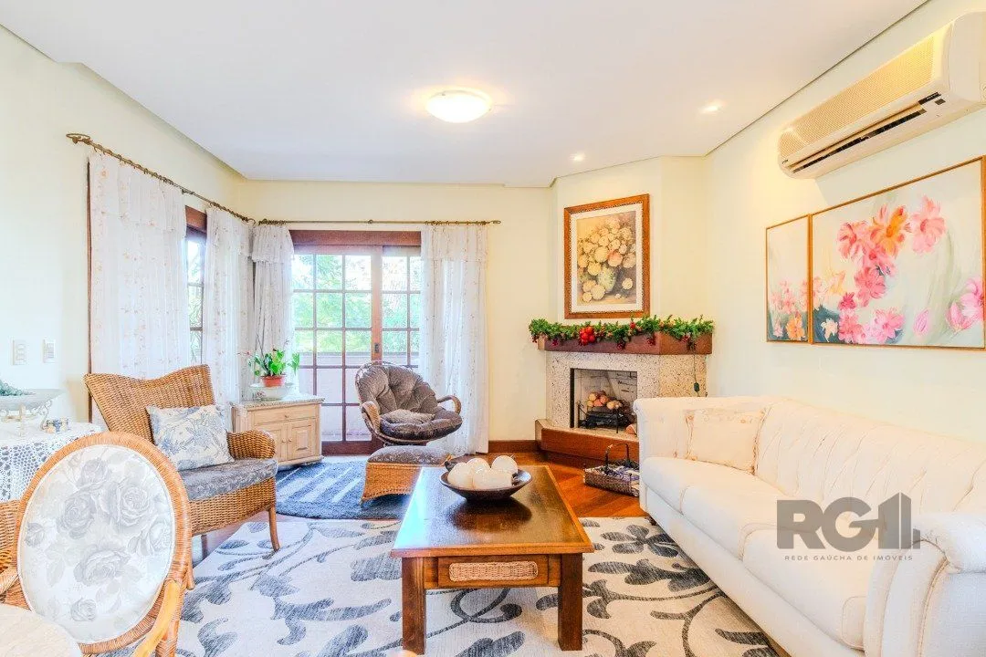 Imagem Apartamento amplo de 191m² privativos reformado