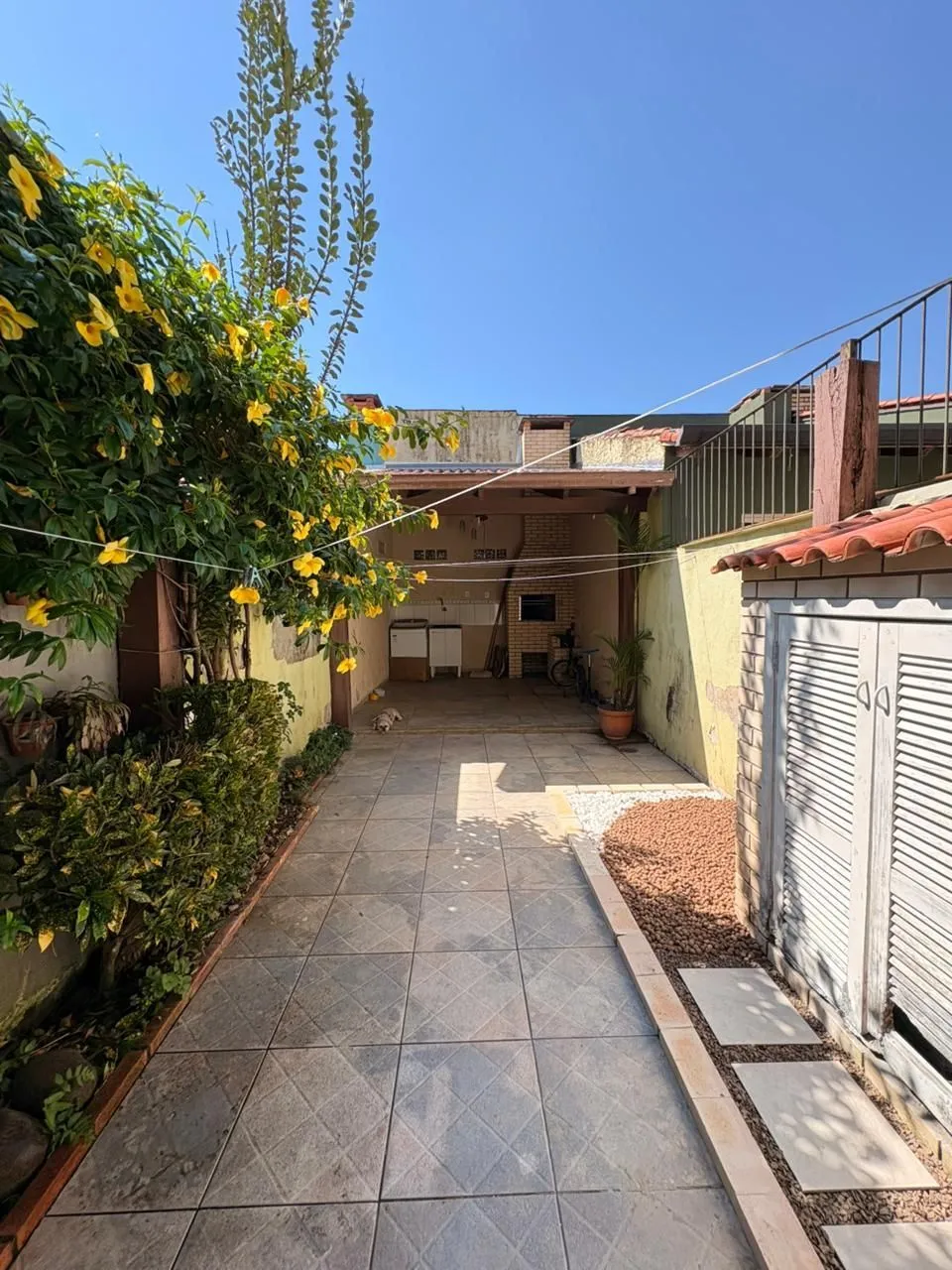 Imagem Casa sobrado de 3 dormitórios e 2 vagas