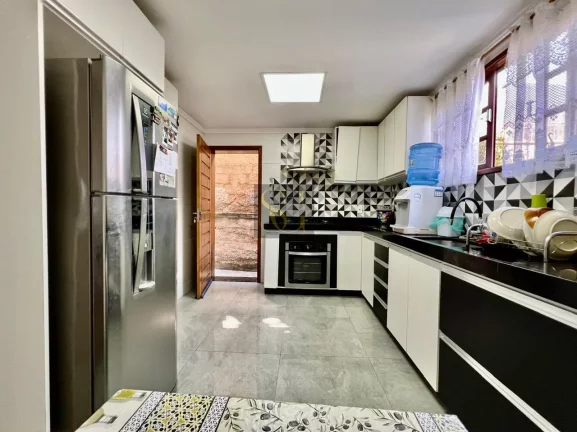 Imagem Casa para Venda em Teresópolis, Araras, 3 dormitórios, 2 banheiros, 1 vaga