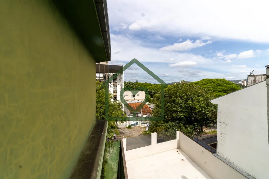 Imagem Para você que busca uma excelente localização para moradia ou montar seu próprio negócio, conhe...