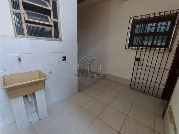 Imagem Espaçosa Casa Térrea 3 Quartos no Canto do Forte - Praia Grande