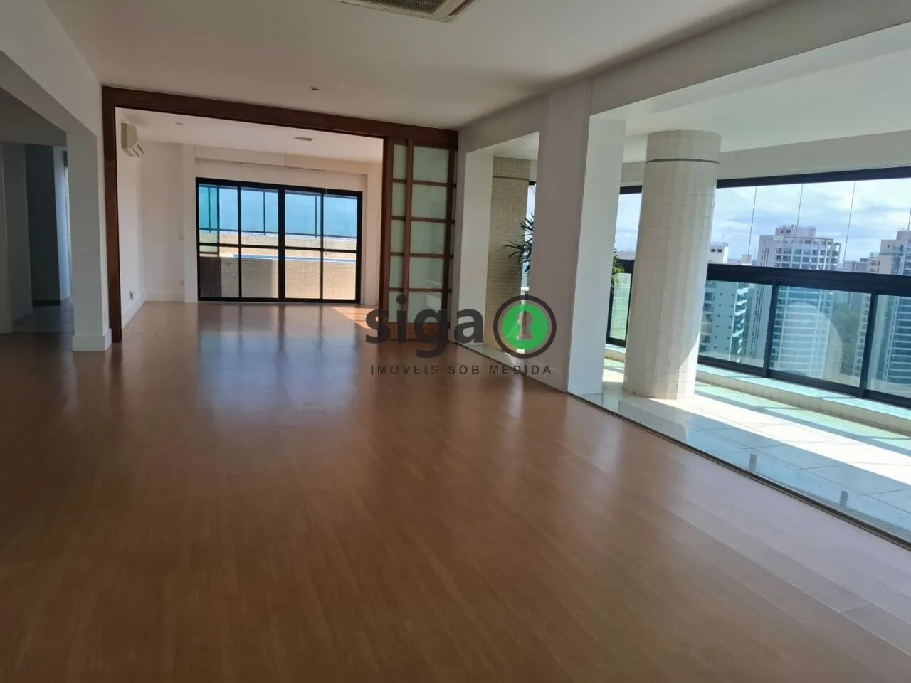 Imagem Cobertura de Luxo no Condomínio Villagio Panamby, Sofisticação, Conforto e Vista Deslumbrante
