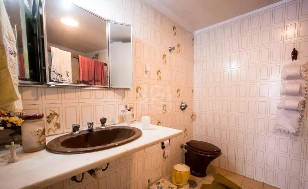 Imagem Cobertura para Venda - 237.88m², 3 dormitórios, sendo 1 suites, 2 vagas - Moinhos de Vento
