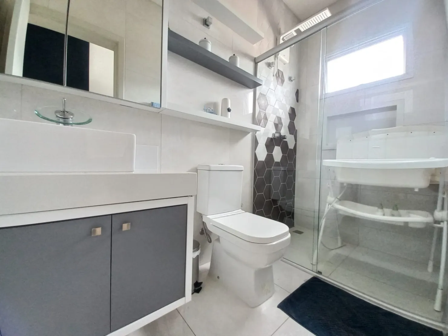 Imagem Casa Alto Padrão à venda com 3 suítes, piscina e muito conforto, Alto do Cardoso, Pindamonhangaba, SP