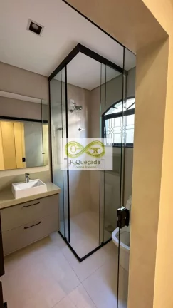Imagem Linda casa com 4 quartos, sendo 4 suítes, 2 vagas de garagem e 396,06 m2 de área total disponível para venda!