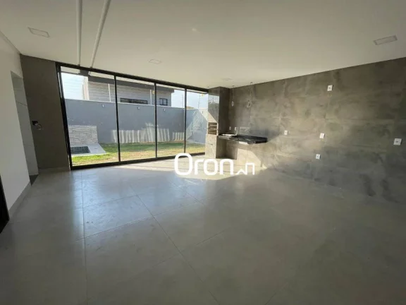 Imagem Casa com 3 dormitórios à venda, 250 m² por R$ 940.000,00 - Setor Garavelo - Aparecida de Goiânia/GO