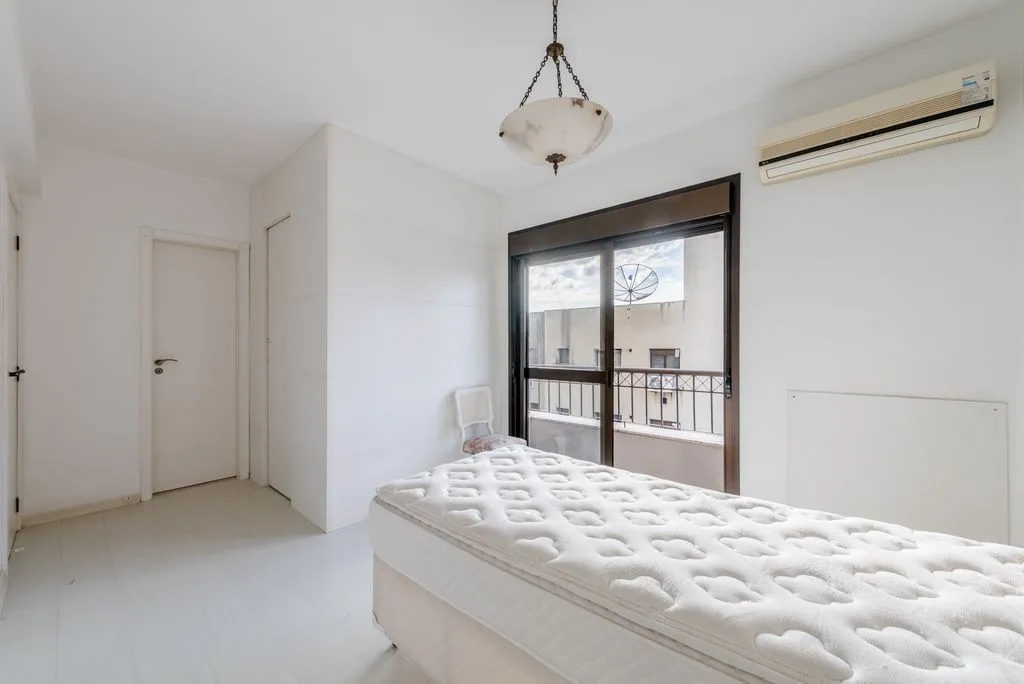 Imagem Apartamento espaçoso e confortável no bairro Mont Serrat