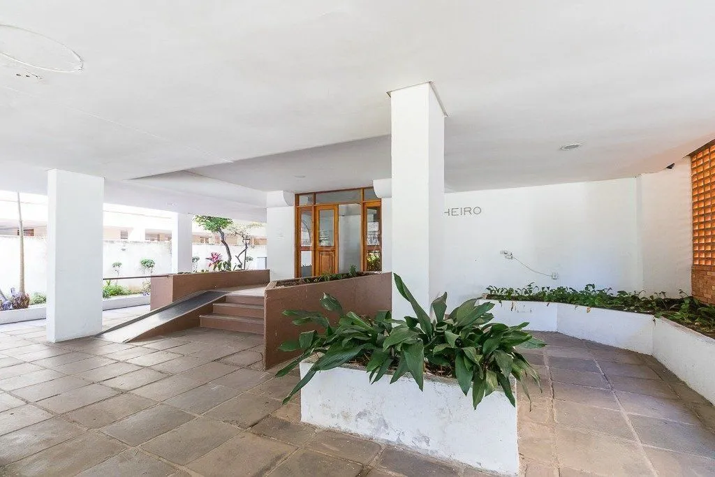 Imagem apartamento com 82 m² de área privativa e vaga no bairro Petrópolis