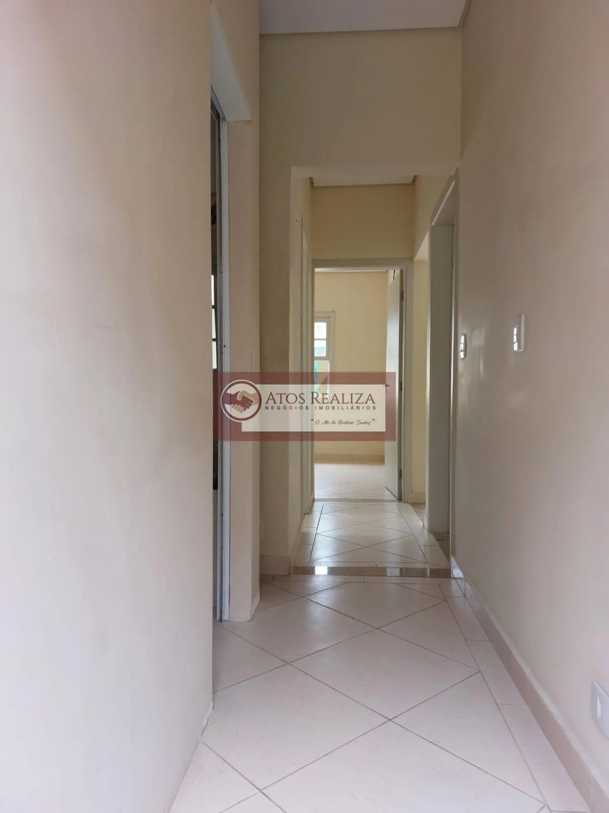 Imagem Alugo Casa Comercial com 5 Salas, Região Chácara Flora, com 84M², 3 Vagas de Garagem, Ideal para área de saúde em geral, como, Clínica Odontológica, Psicologia, Fonoaudiologia, Valor da Locação, R$ 6.141,75 já incluso, IPTU, e Condomínio.