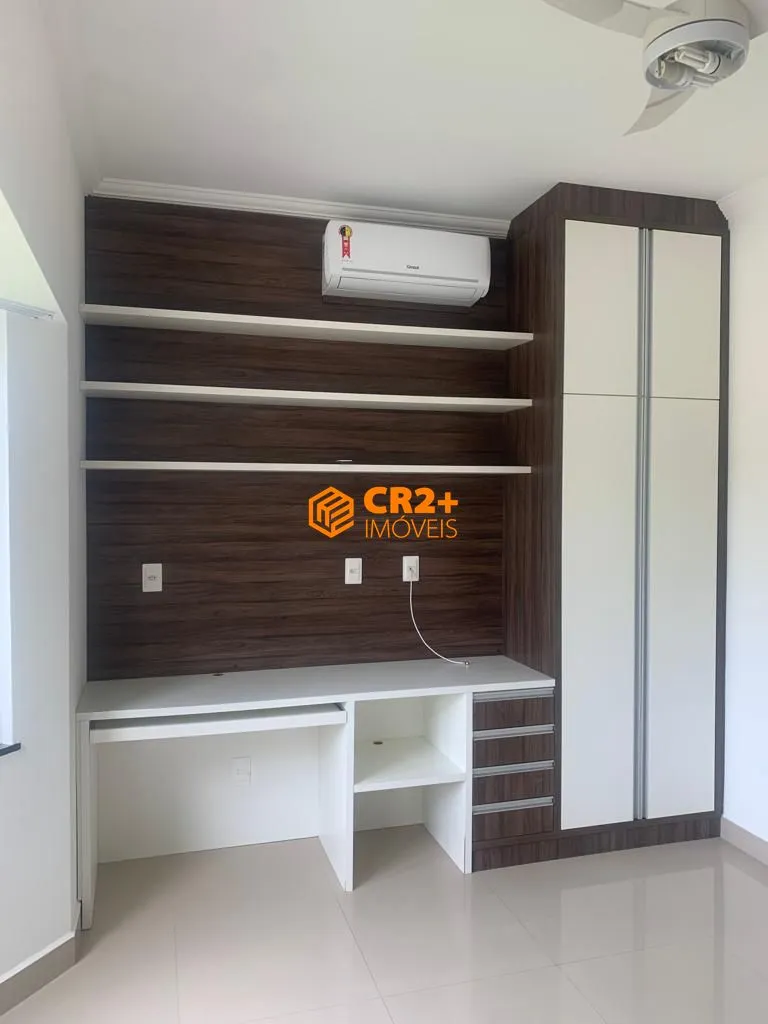 Imagem Vendo casa sobrado 223 m2, 04 quartos, 04 suítes, 04 vagas de garagem em Taubaté